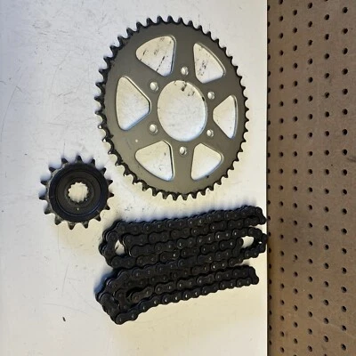 2015-2023 22 KAWASAKI VULCAN 650 S OEM ЦЕПНАЯ ЗВЕЗДОЧКА КОМПЛЕКТ - Изображение 1 из 4