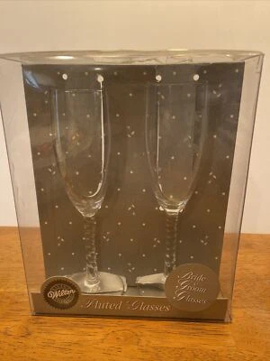 JUEGO DE 2 FLAUTAS TOSTADAS COPAS CHAMPÁN GRABADAS PARA NOVIAS Y NOVIO Wilton Foto 1 de 4