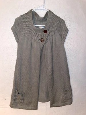 Roxy Womens sz L short sleeve cable knit cardigan sweater Wooden Buttons Pockets - Image 1 of 4