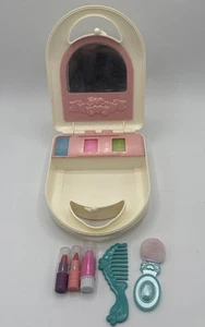 Vintage Fisher Price Vanity Makeup Kit W/Play Makeup, Accessories & Carrying Cse - Picture 1 of 12