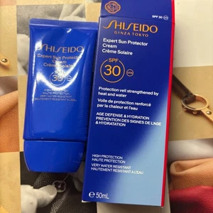 Brandneu im Karton Shiseido Expert Sonnenschutzcreme LSF30 50ml - Bild 1 von 4