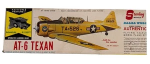 1960 Sterling AT-6 Texan Balsa Rubber Powered 18" scala seconda guerra mondiale modellino aereo kit - Foto 1 di 5