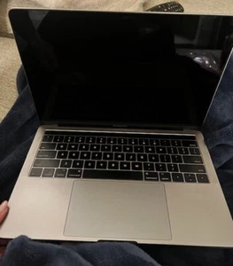 macbook pro 2017 13 inch touch bar, space gray color, version 13.7.5, memory 8gb - Picture 1 of 5