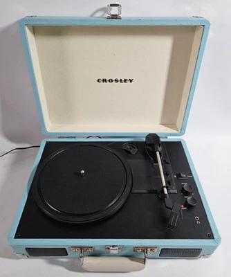 Platine vinyle Bluetooth portable Crosley Cruiser Deluxe, entraînée par ceinture, turquoise, très bon état - Photo 1/4