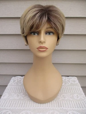 Unbranded MYSTERY WIG Color BROWN BASE w/BLONDE Short Style - Image 1 of 4