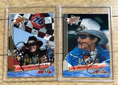 Lote de 2 tarjetas autografiadas de Richard Petty #96 y 61 Wheels Rookie Thunder Foto 1 de 4