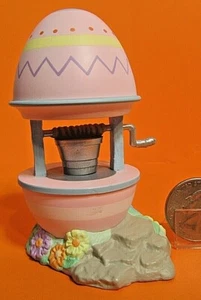 Hallmark Merry Miniatura Primavera Pasqua 1994 AUGURI BENE - Foto 1 di 10