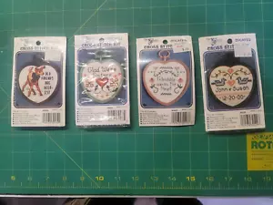 4 VINTAGE NEUE BERN GEZÄHLTE KREUZSTICH-SETS - Bild 1 von 3