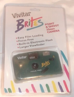 VIVITAR BRITES GREEN 35 MM FILM CAMERA NEW IN PACKAGE BUILT IN FLASH FOCUS FREE - Image 1 of 2