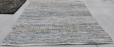 Tapete NATURAL/AZUL 8' X 10' com defeito, preço reduzido 1172716721 CAP353A-8 - Imagem 1 de 4