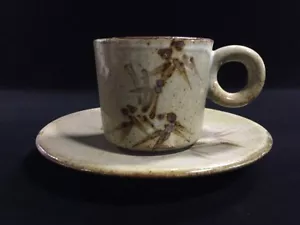 K1108 Japanese Pottery Tea Cup & Saucer Set Vintage Signed Leaf Interior - Picture 1 of 18