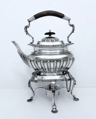 1901 MARPLES & CO. SHEFFIEDWARDIAN GADROON & SHELL SOPORTE Y QUEMADOR DE HERVIDOR BASCULANTE Foto 1 de 4