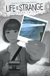 Life Is Strange Partners in Time #1 Graustufen Var Titan Comics Erstdruck 2020 NM - Bild 1 von 2