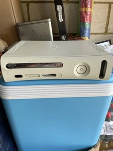 Microsoft Xbox 360 With Power Cable, Controller And Accessories and games. - Picture 1 of 6