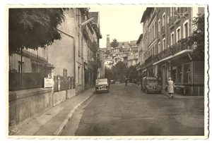 4 Fotos Ansicht von Vernet-les-Bains, Straßenansicht mit Jeep und Ente, Villefranch - Bild 1 von 8