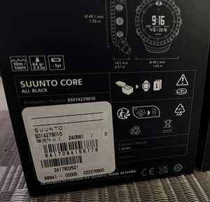 Reloj digital de cuarzo para pesca camping al aire libre SUUNTO Core todo negro SS014279010 - Imagen 1 de 4