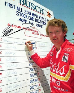 BILL ELLIOTT HAND SIGNED 8x10 COLOR PHOTO+COA GREAT POSE 200 MPH FROM 1986 - Picture 1 of 1