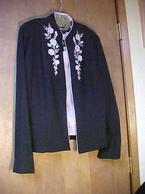 Chaqueta floral negra y blusa lavanda sin mangas Sag Harbor para dama 2 piezas-talla 8 Foto 1 de 4