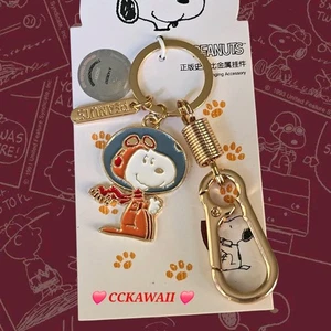 Super süßer Peanuts Snoopy Flying Ace Matel Schlüsselanhänger / Taschenanhänger, Sammlung  - Bild 1 von 3