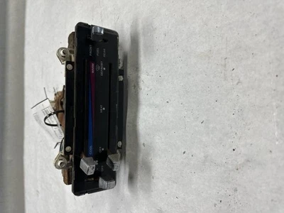 Control de temperatura con aire acondicionado instalado de fábrica para camioneta Ford F250 84 2024325 Foto 1 de 4