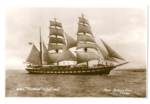 HMS FANTOME - ROYAL NAVY TRAINING SHIP - BEKEN CARD - Picture 1 of 2