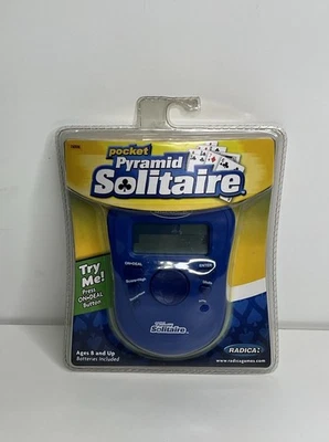 Pocket Pyramid Solitaire Radica Juego Electrónico Portátil, Nuevo SELLADO Foto 1 de 2