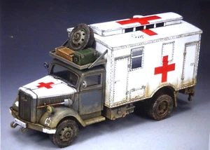king & country WS258 54mm ww2 German Opel Blitz Ambulance 2013 PRE oop - Picture 1 of 3