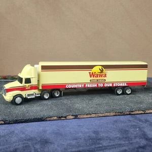 Ertl 1:64 Scale Wawa Dairy Farms Semi Truck and Trailer Set - Bild 1 von 12