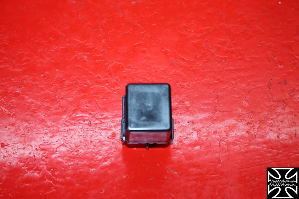 Relé intermitente KAWASAKI NINJA ZX7R ZX750P OEM 96-03 Foto 1 de 1
