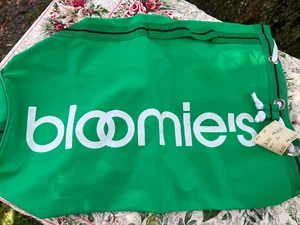 Vintage BLOOMIE'S Bloomingdales Green Duffle Carry Bag Drawstring Laundry NWT! - Picture 1 of 4