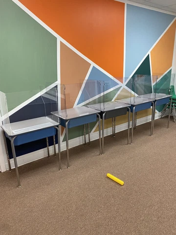 SCHOOL DESK WITH PLEXIGLASS Cover