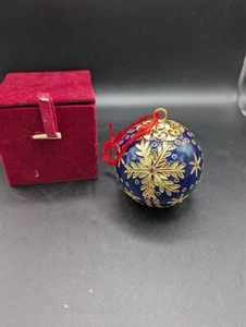Round Cloisonne Snowflake Christmas Ornament - Picture 1 of 3