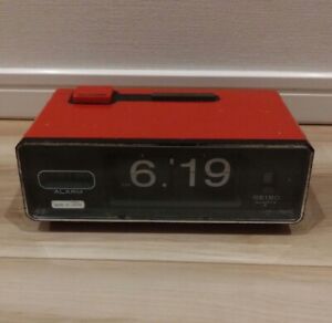VINTAGE SEIKO Flip Alarm Clock  Red　From Japan