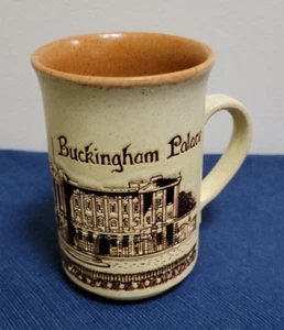 8 oz COFFEE MUG features Buckingham Palace - Picture 1 of 7