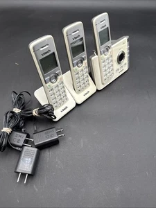 Vtech DS6722-3 HS Cordless Digital Phone System 3 Handsets 3 Bases-Working! - Zdjęcie 1 z 6