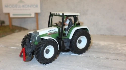 Siku 3263 in 1:32, Fendt 718 Test & Training Sondermodell Höing,  NEU in OVP - Bild 1 von 1
