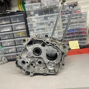 1981 1979 - 1982 Honda XL185S XL185 XL 185 OEM Crankcase Crank Case Left/Right - Picture 1 of 13