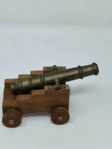 VINTAGE BRASS BARREL & WOOD CARRIAGE TOY NAVAL CANNON 6.5" DECOR FIGURINE - Picture 1 of 6