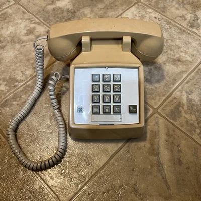 Vintage Cortelco ITT 2500 Cream Beige Tan Single Line Analog Corded Desk Phone - Image 1 of 4