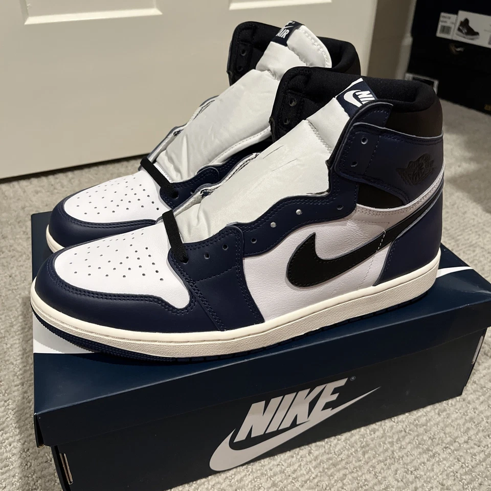 Jordan 1 Retro Alto OG Estilo de Vida Tenis Azul Marino Medianoche Para Hombres Azul Marino talla 13 Para Hombres  Foto 1 de 1