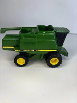 🚜ERTL John Deere 9610 Maximizer Combine DieCast 1/43 Scale  1999 - Image 1 of 4