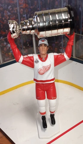 Detroit Red Wings Chris Chelios Starting Lineup Custom Painted Figures w/cup Cover