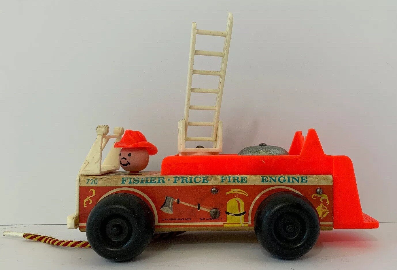 Vintage fisher price FIRE ENGINE 720 