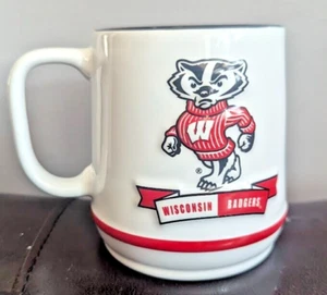 Wisconsin Badgers Vintage Sculpted Coffee 15 ounce Mug, BRAND NEW - Picture 1 of 6