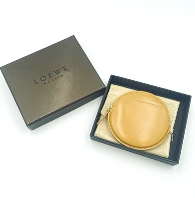 COMO NUEVO LOEWE EE. UU. Duty Pagado Estuche para Monedas Mujeres Amarillo Mostaza Cremallera Redonda de España Foto 1 de 4