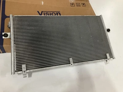 Condensador de aire acondicionado Vision 4758P para Nissan Máxima 1997-1998 3,0 L-V6 Foto 1 de 3