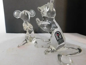 Pilgrim Glas handgefertigte Mäuse (2) keine Beschädigungen inklusive Original Aufkleber auf einem. - Bild 1 von 3