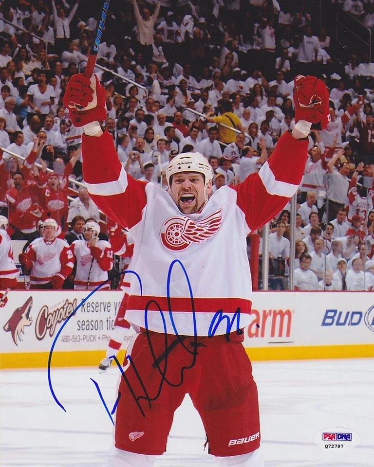 Tomas Holmstrom SIGNED 8x10 Photo Detroit Red Wings PSA/DNA AUTOGRAPHED - Image 1 of 1