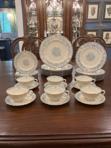 Fanciful by Lenox - ESTATE SET - 30 Pieces of Vintage Dinnerware - Picture 1 of 8