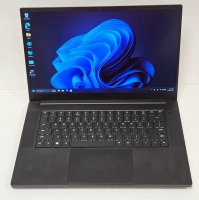 Razor Blade RZ09-02705e75 Core i7-8750H, 16 GB RAM, 500 GB/2 TB, GTX 1060 6 GB #0195 Foto 1 de 4